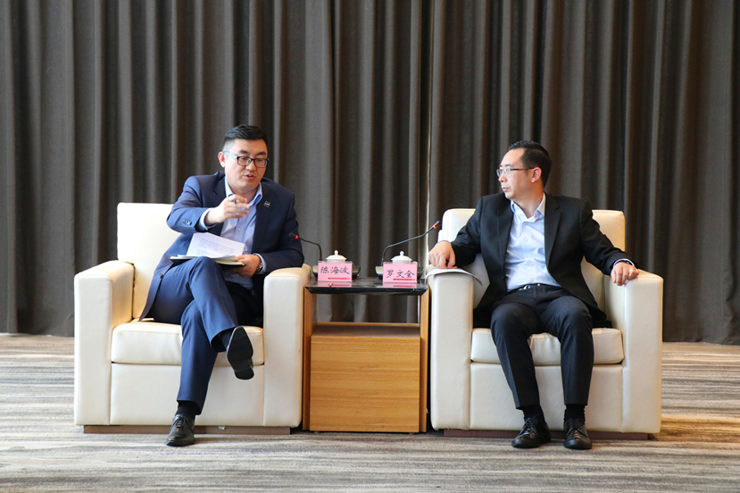 厲害了！人工智能獨(dú)角獸深蘭科技與德陽建投簽約啦！羅市長(zhǎng)現(xiàn)場(chǎng)見證哦！