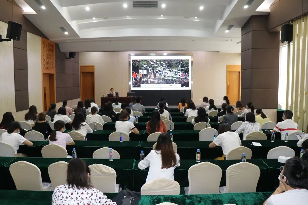 拍好圖片、講好故事、樹好形象——集團(tuán)公司工會(huì)開展“職工素質(zhì)提升課堂”之《攝影入門及提高》培訓(xùn)